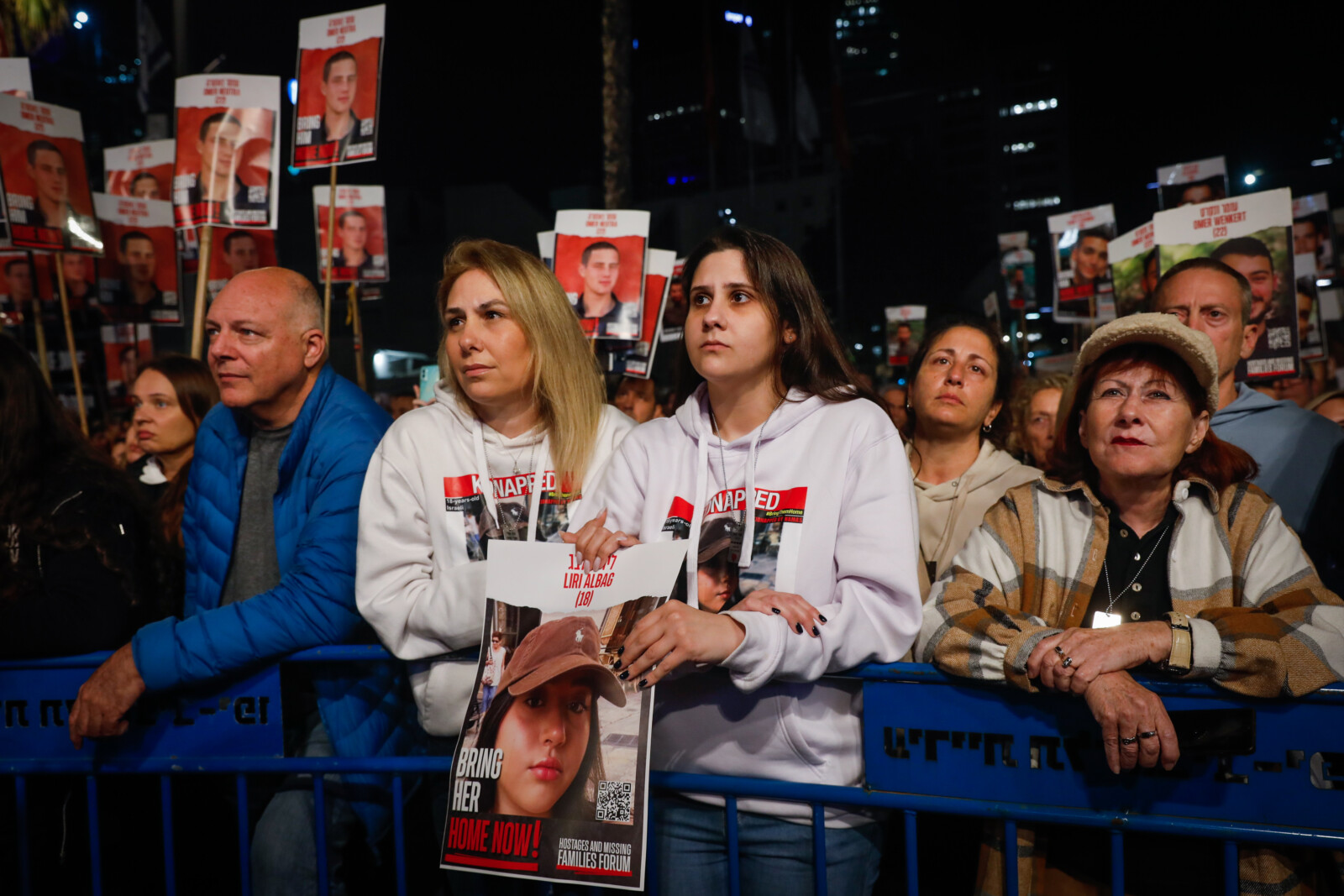 עצרת בכיכר החטופים בתל אביב (צילום ארכיון: מרים אלסטר, פלאש90)