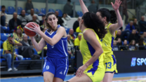 מכבי רמת גן (בכחול) מול מכבי בנות אשדוד (צילום: דני מרון, מנהלת ליגת העל לנשים בכדורסל)