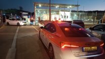 זירת פיגוע דריסה במחסום בידו (צילום: איחוד הצלה)