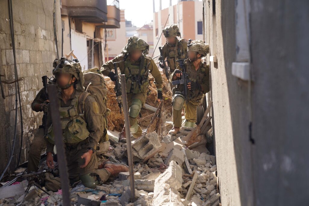 עוצבת הקומנדו במערב ח'אן יונס (צילום: מתוך אתר צה"ל) עוצבת הקומנדו במערב חאן יונס (צילום: מתוך אתר צה"ל)