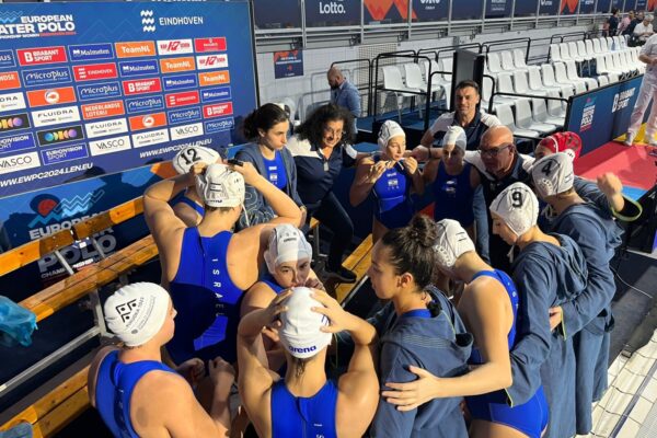 נבחרת הנשים של ישראל בכדורמים מול צרפת באליפות אירופה (צילום: איגוד הכדורמים בישראל)
