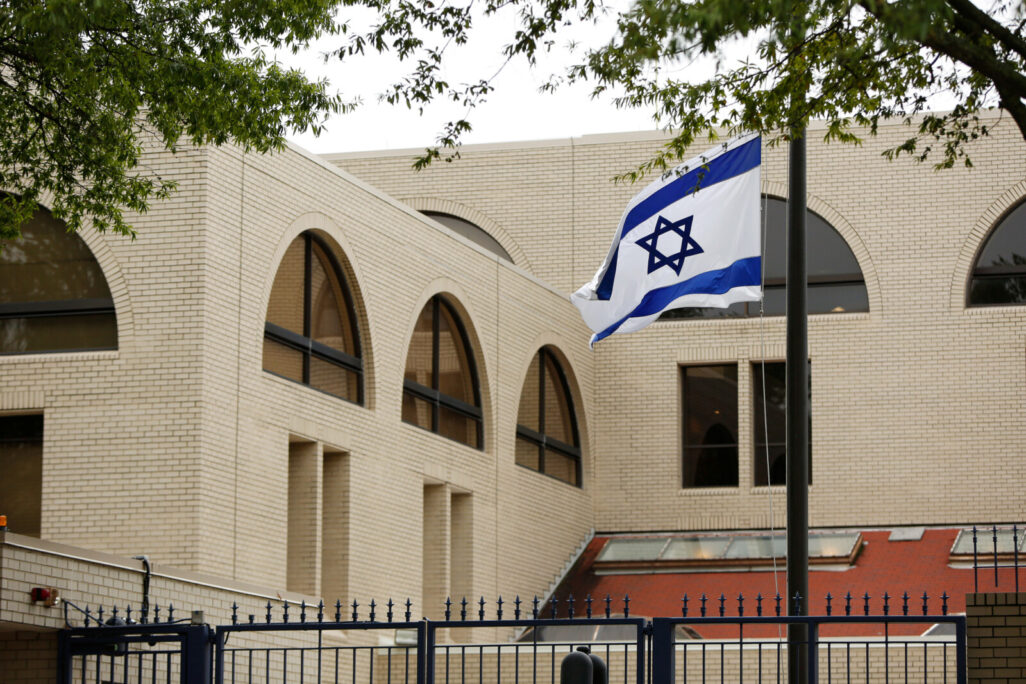 שגרירות ישראל בוושינגטון (צילום ארכיון: Reuters/Gary Cameron)