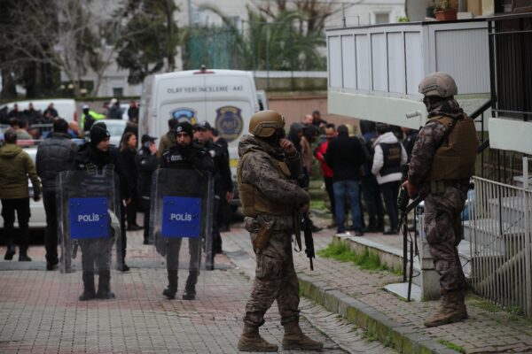 כוחות ביטחון טורקיים (צילום: REUTERS/Dilara Senkaya)