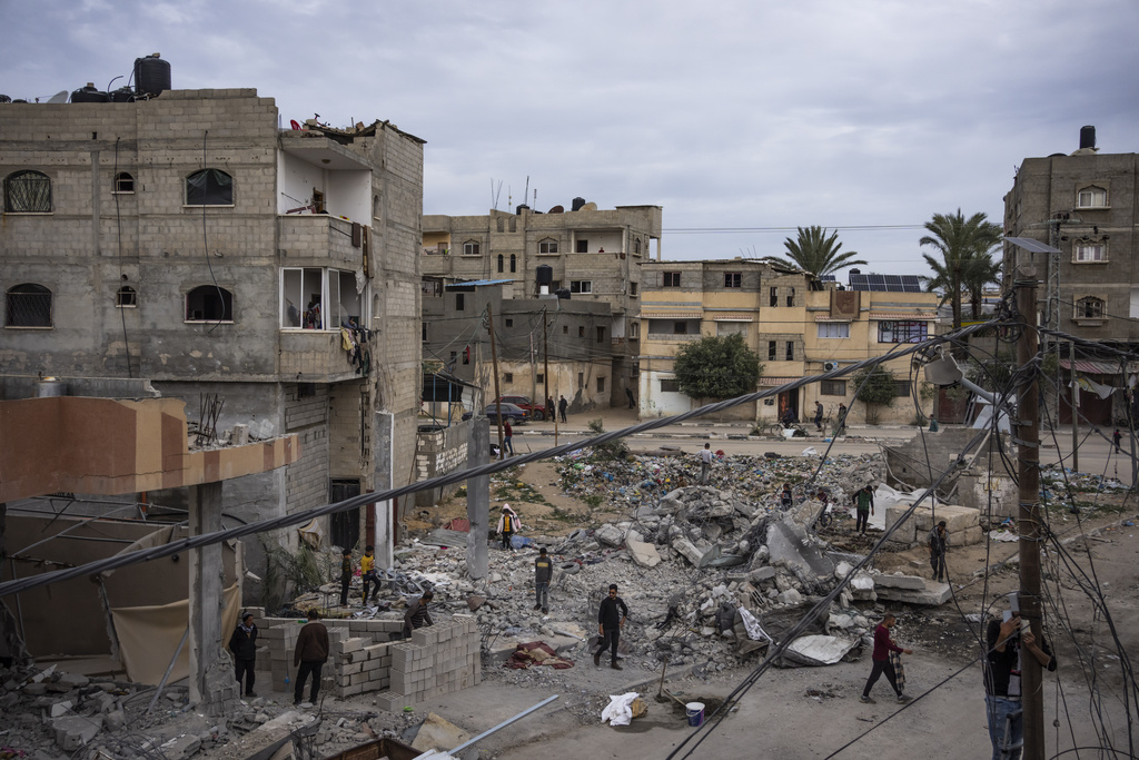 הרס ברפיח אחרי תקיפת חיל האוויר (צילום: AP Photo/Fatima Shbair)