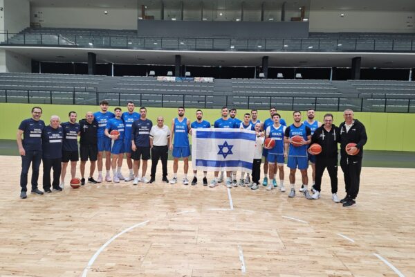 נבחרת ישראל בכדורסל באימון לקראת המשחק מול פורטוגל (צילום: איגוד הכדורסל בישראל)