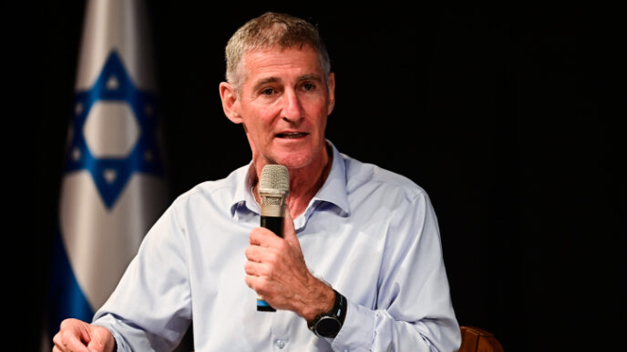 יאיר גולן הודיע שהגיש תביעת דיבה נגד שרה נתניהו