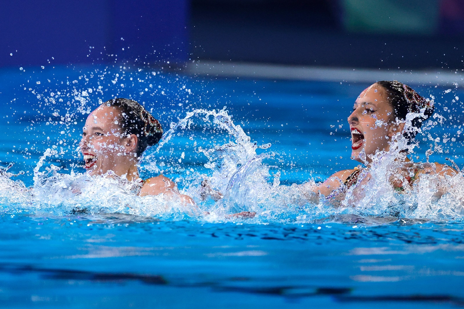 שלי בובריצקי ואריאל נשיא בגמר הדואט הטכני באליפות העולם בשחייה אומנותית המתקיימת בקטאר (צילום: סימונה קסטרווילארי, איגוד השחייה)