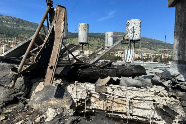 פגיעה ישירה בקריית שמונה (צילום: דוברות עיריית קריית שמונה)