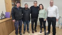 חתימה על הסכם קיבוצי לעובדי מפעל יח"מ (צילום: דוברות ההסתדרות)