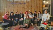 הצוות והמתנדבים במוקד נמ"ל (צילום: אלבום פרטי)