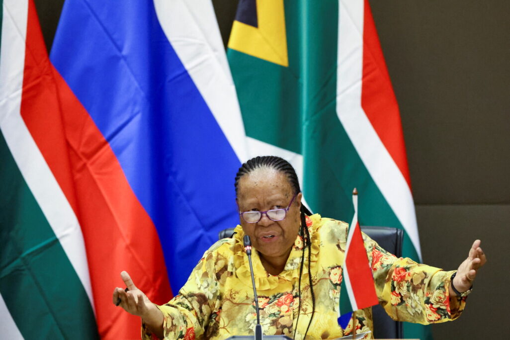 שרת החוץ של דרום אפריקה נאלדי פנדור (צילום:  REUTERS/Siphiwe Sibeko)