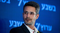 ראש עיריית קריית שמונה אביחי שטרן (צילום ארכיון: יונתן זינדל/פלאש 90)