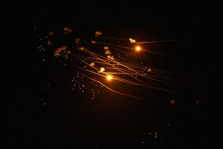 יירוטים של כיפת ברזל בשמי הצפון (צילום: אייל מרגולין/ פלאש90)