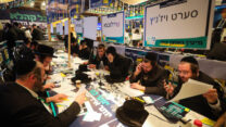 מטה הבחירות של שמואל גרינברג לראשות עיריית בית שמש בסיבוב השני של הבחירות (צילום: יעקב לדרמן / פלאש 90)