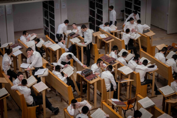 תלמידי ישיבת קמיניץ בירושלים (צילום ארכיון: חיים גולדברג / פלאש 90)