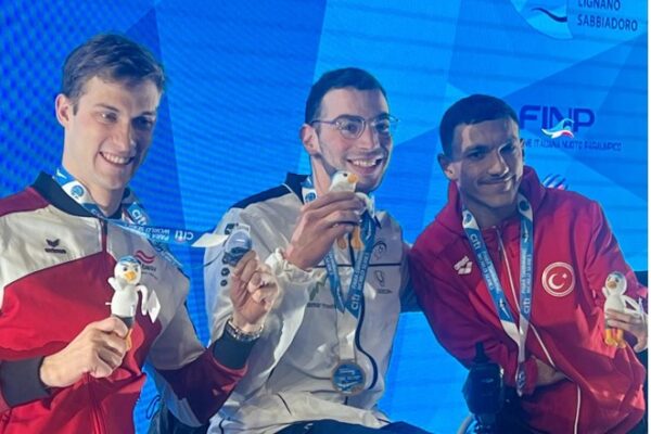 מדליית זהב לשחיין הפראלימפי עמי דדאון בתחרות הסבב העולמי באיטליה