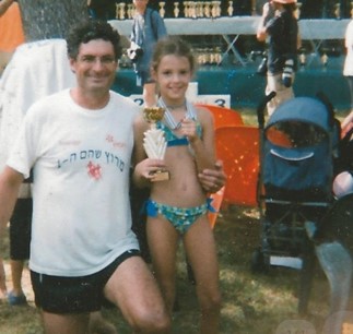 Sion Auerbach at the end of one of her first running competitions at the age of 8 (photo: private album)