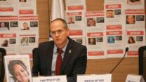 יו"ר ועדת העלייה והקליטה עודד פורר בעדכון על הנעדרת היימנוט קסאו (צילום: דני שם-טוב, דוברות הכנסת)