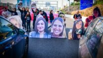 מחאה למען החזרת החטופות באיילון (צילום: תומר נויברג/ פלאש90)