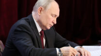 נשיא רוסיה ולדימיר פוטין (צילום: Sputnik/Sergei Savostyanov/Kremlin via REUTERS)