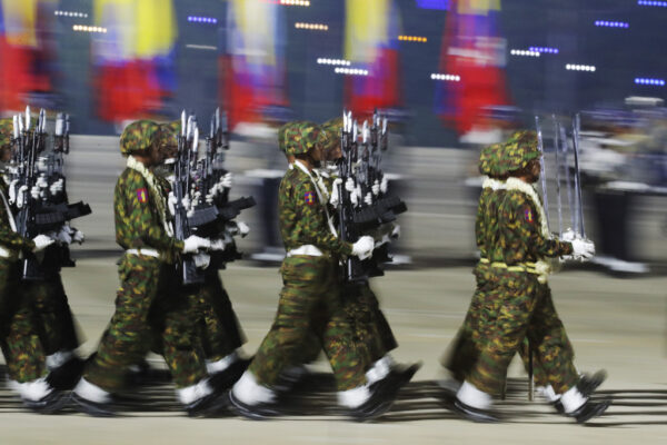 מצעד צבאי בנאיפיטאו, מיאנמר (צילום: AP Photo/Aung Shine Oo)