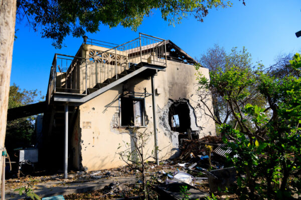 בית שנפגע בקיבוץ בארי, צולם בדצמבר 2023 (צילום: משה שי/Flash90)