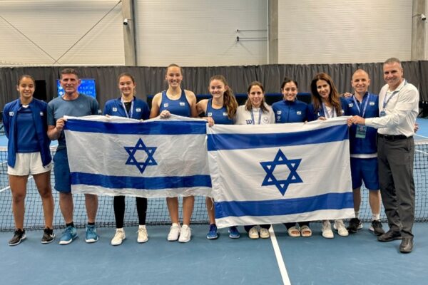 נבחרת הנשים של ישראל בטניס בטורניר בילי ג'ין קינג (צילום: Saulius Čirba)