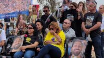 משפחות נרצחי מסיבות הטבע ב-7 באוקטובר במסיבת עיתונאים (צילום: תניא ציון-וולדוקס)