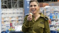 ארוחת חג בבסיס או בשטח. 108 טון מצות, 84 טון בשר בקר (צילום: דובר צה"ל)