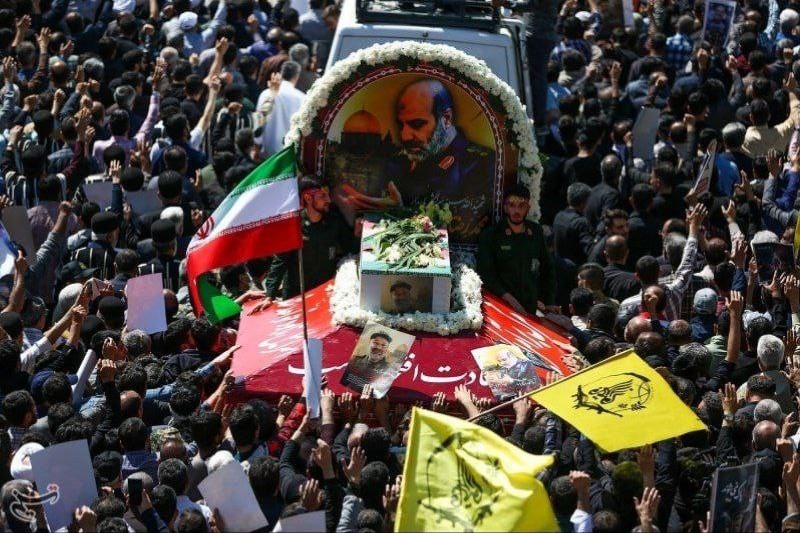Funérailles de Hassan Mahdavi en Iran (Photo : selon l'article 27 A)