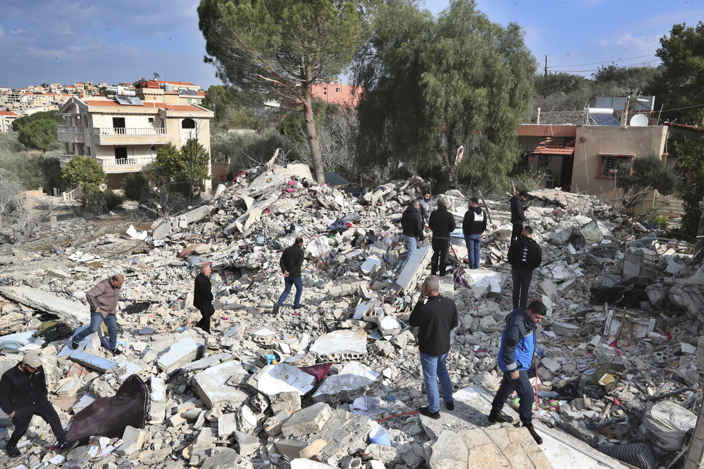 הרס אחרי תקיפת צה"ל בבינת ג'בייל שבדרום לבנון, בדצמבר 2023 (צילום: AP Photo/Mohammed Zaatari, File) הרס אחרי תקיפת צה"ל בבינת ג'בייל שבדרום לבנון, דצמבר 2023 (צילום: AP Photo/Mohammed Zaatari, File)