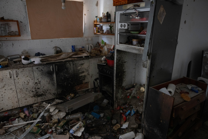 הרס בבית בקיבוץ כיסופים עקב מתקפת 7 באוקטובר (צילום: חיים גולדברג/Flash90)