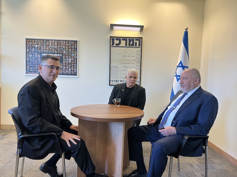 פגישת ראשי מפלגות האופוזיציה (צילום: ללא קרדיט) פגישת ראשי מפלגות האופוזיציה (צילום: ללא קרדיט)