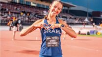 סיון אוירבך, אחרי ששברה את שיא ישראל בריצת 1,500 מטר (צילום: Mason Harbour)