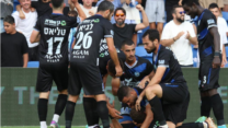 שחקני עירוני טבריה חוגגים (צילום: עמוד הפייסבוק של עירוני טבריה, לפי סעיף 27א' לחוק זכויות יוצרים)