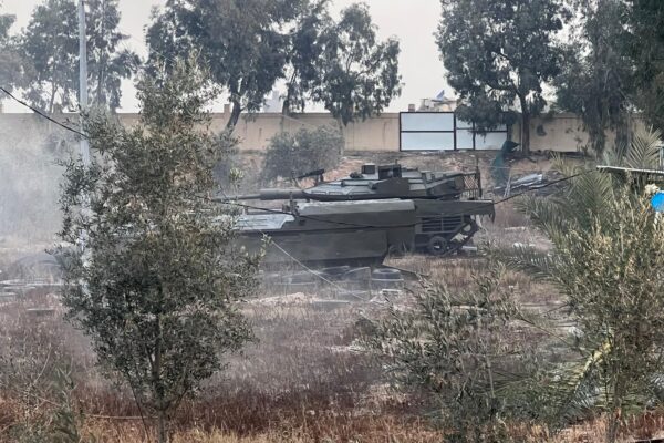 דגם דמוי טנק שאיתרו כוחות צוות הקרב של חטיבת גבעתי במוצב חמאס (צילום: דובר צה"ל)