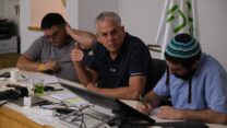 ח"כ סוכות (מימין), זלץ וח"כ ביטון (צילום: דוד טברסקי)
