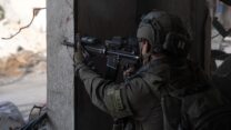 לוחם צה"ל בפעילות ברצועת עזה (צילום: דובר צה"ל)