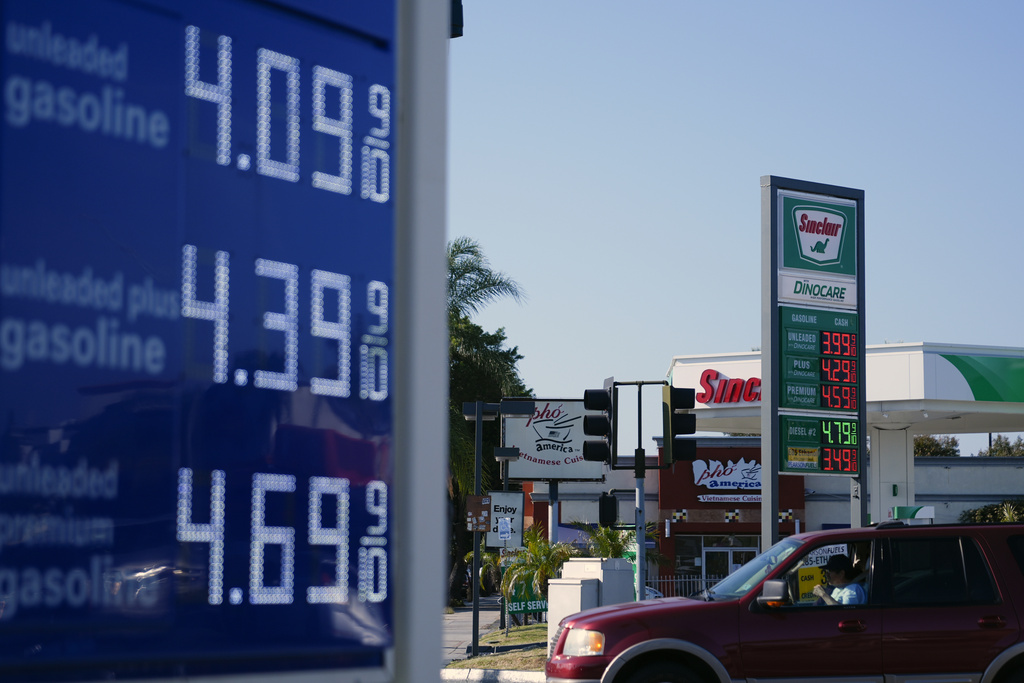 מחירי דלק בארה"ב (צילום: AP Photo/Ryan Sun)