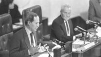 ח"כ רפי אדרי (עבודה) נושא דברים בפתיחת מושב הכנסת ה-12, בירושלים (צילום: ארכיון התצלומים הלאומי)


ç"ë øôé àãøé (òáåãä) ðåùà ãáøéí áôúéçú îåùá äëðñú ä-12, áéøåùìéí.