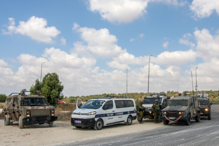 כוחות הביטחון סמוך לקלקיליה (צילום ארכיון: נאסר אישתיה/פלאש90) כוחות הביטחון סמוך לקלקיליה (צילום ארכיון: נאסר אישתיה/פלאש90)