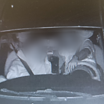 תיעוד מהסעת השוהים הבלתי חוקיים (צילום: דוברות המשטרה)