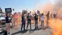 מפגינים חוסמים את נתיבי איילון, בקריאה לשחרור החטופים (צילום: מטה משפחות החטופים)