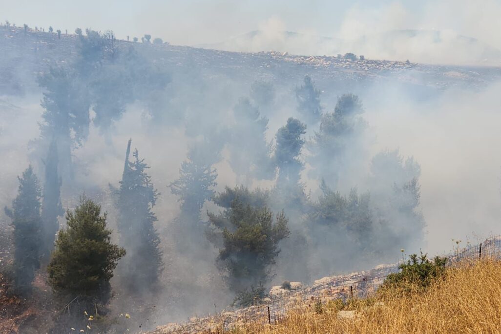 שריפה בגליל העליון, בעקבות מטח רקטות מלבנון (צילום: קרן קיימת לישראל)