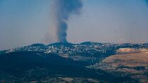 שריפה ביער ביריה בגלל נפילת חלקי יירוט (צילום: דוד טברסקי)