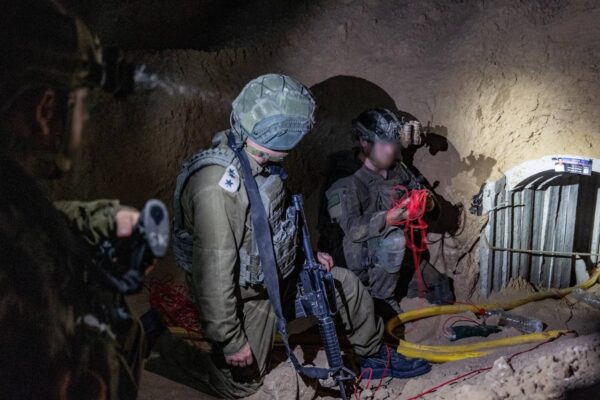 לוחמי צה"ל בפעילות להשמדת המנהרה ברפיח (צילום: דובר צה"ל)