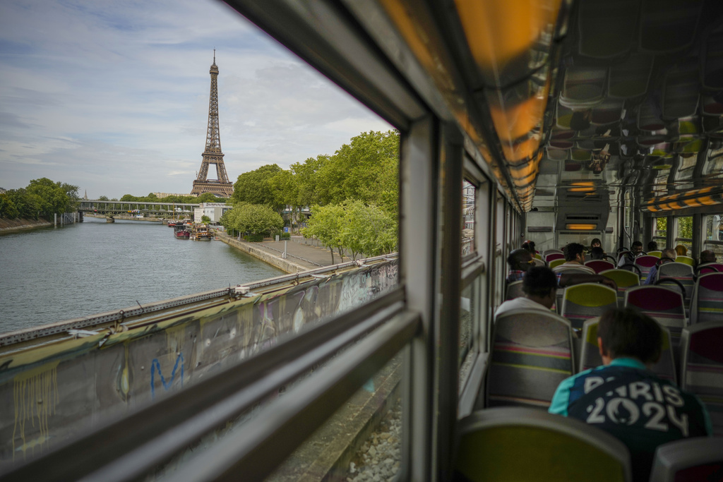 פריז 2024 (צילום: אנדרו מדיצ'יני/AP)