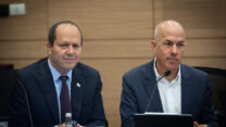 אמנון מרחב (מימין) וניר ברקת (צילום: יונתן זינדל/פלאש90)