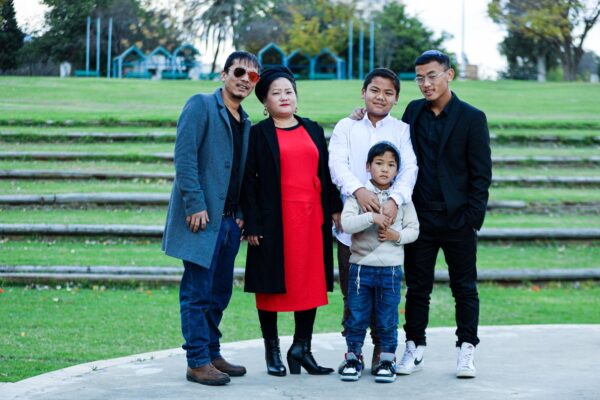 חצרון טאוטנג ומשפחתו (צילום: אלבום פרטי)