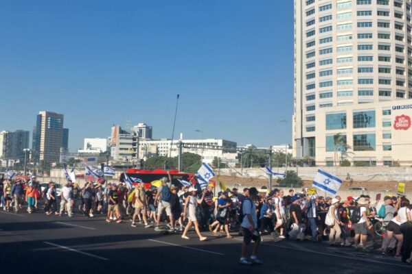 צעדת המשפחות בתל אביב (צילום: מיכל מרנץ)